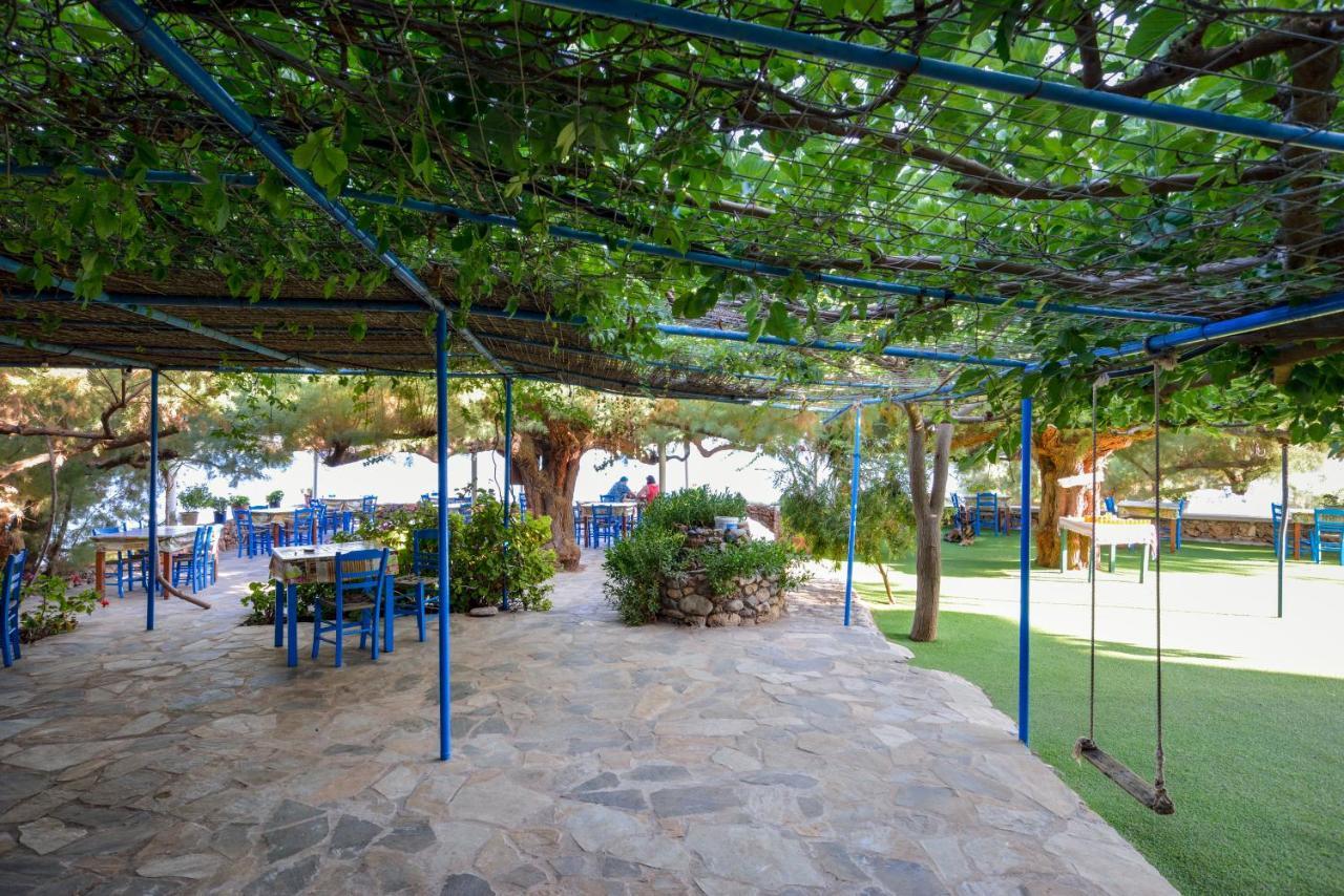 Taverna Akrogiali Loutró Extérieur photo