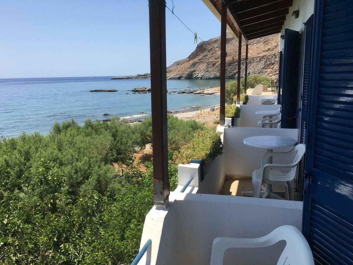 Taverna Akrogiali Loutró Extérieur photo