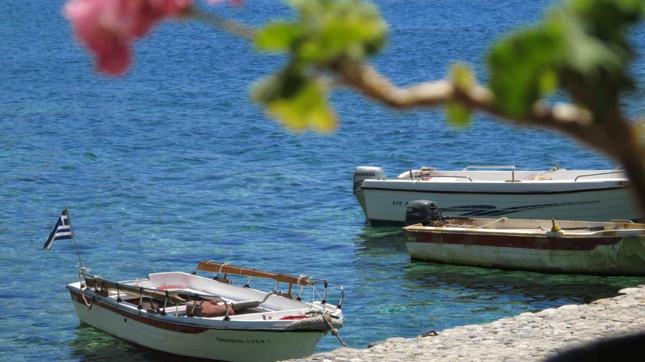 Taverna Akrogiali Loutró Extérieur photo