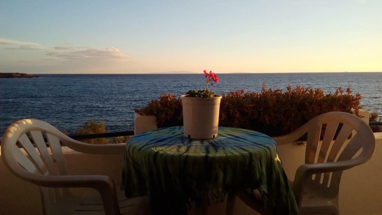 Taverna Akrogiali Loutró Extérieur photo